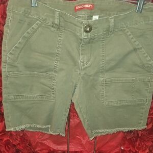 UNIONBAY Junior Cargo Khaki Greem Shorts Size 13